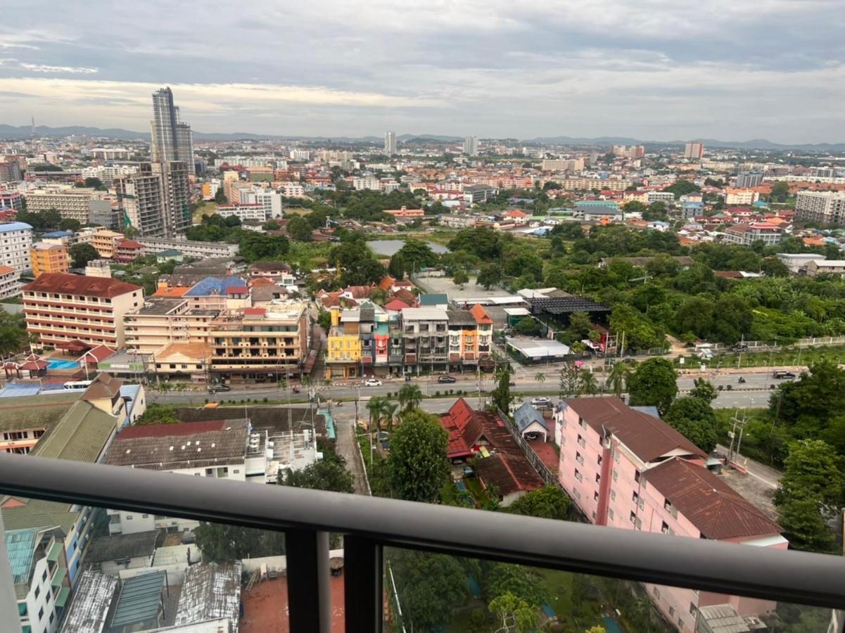 Unixx Condo Pattaya Near Walking Street Exterior photo