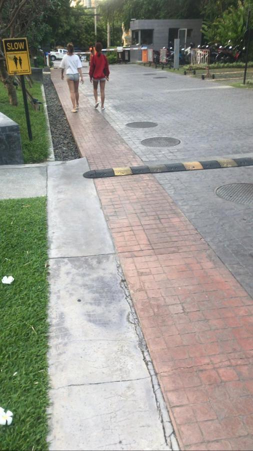 Unixx Condo Pattaya Near Walking Street Exterior photo