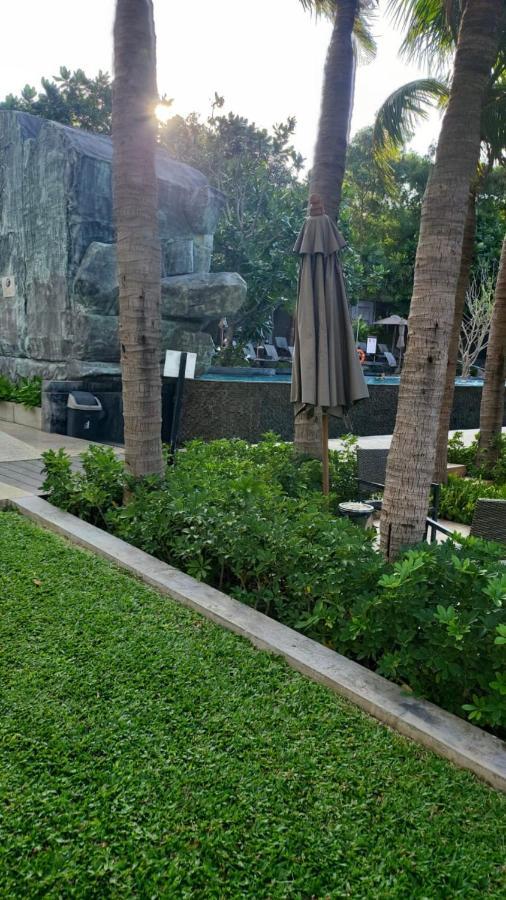 Unixx Condo Pattaya Near Walking Street Exterior photo