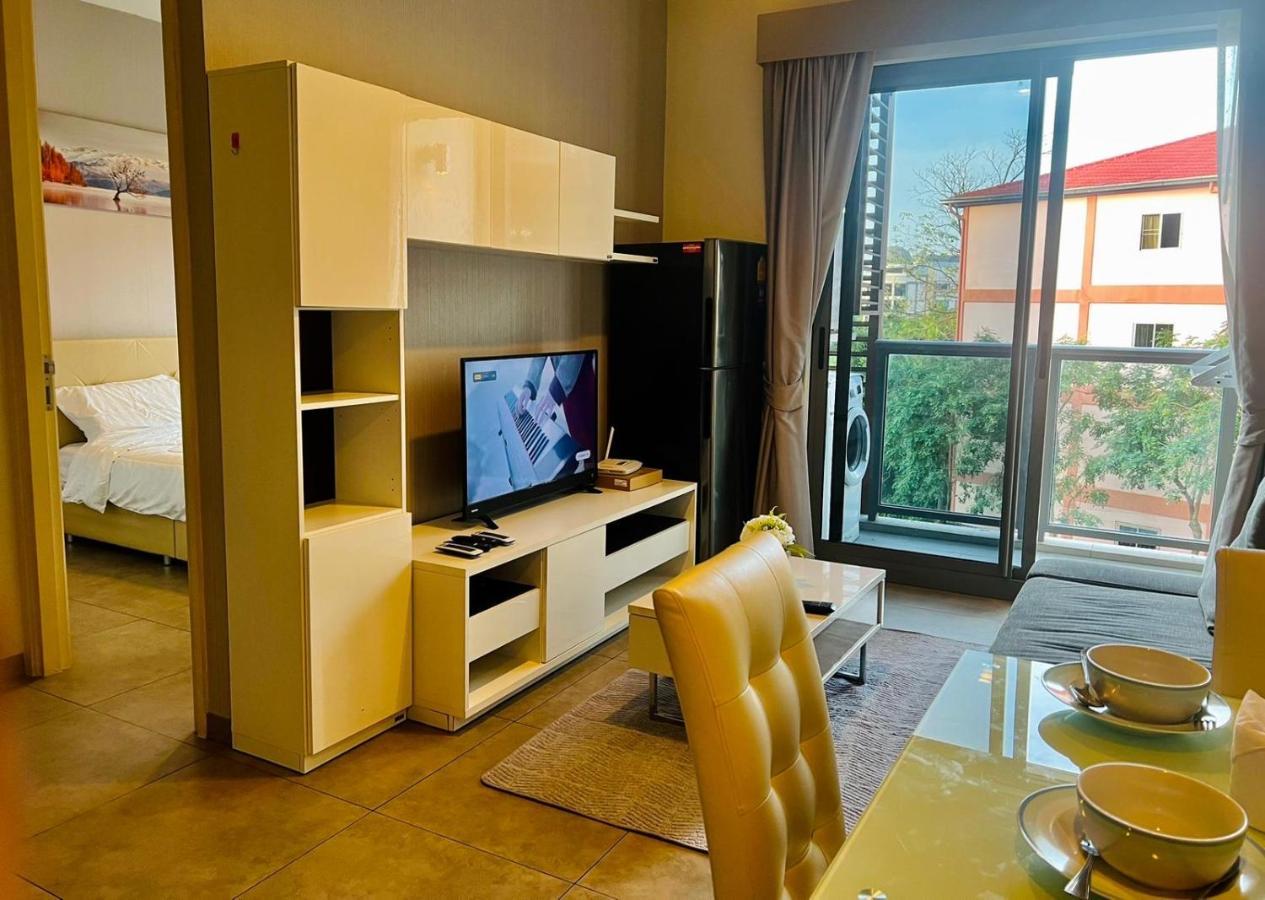 Unixx Condo Pattaya Near Walking Street Exterior photo