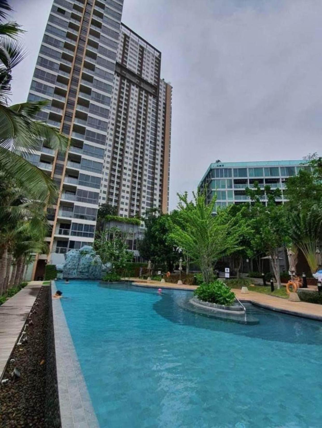 Unixx Condo Pattaya Near Walking Street Exterior photo